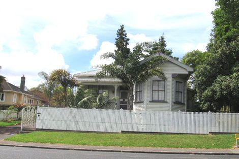 Photo of property in 7 Panama Road, Mount Wellington, Auckland, 1062