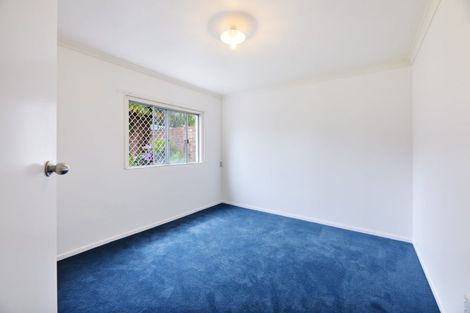 Photo of property in 3 Statesman Street, Henderson, Auckland, 0612