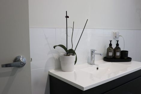 Photo of property in 15 Mcdowell Crescent, Hillcrest, Auckland, 0627