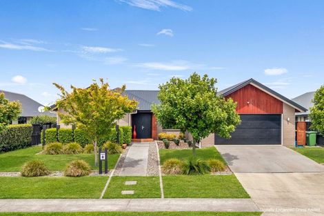 Photo of property in 54 Norfolk Drive, Cambridge, 3434