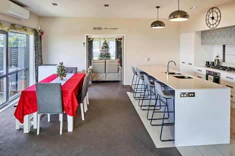 Photo of property in 25 Paparoa Crescent, Aotea, Porirua, 5024