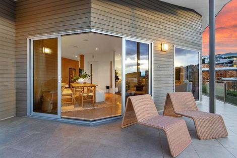 Photo of property in 19 Luxton Place, Mount Pleasant, Christchurch, 8081