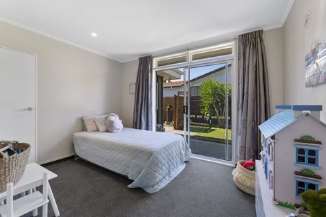 Photo of property in 37 Callender Terrace, Paraparaumu Beach, Paraparaumu, 5032