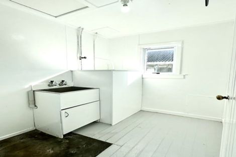 Photo of property in 90 Centennial Avenue, Waitara, 4320