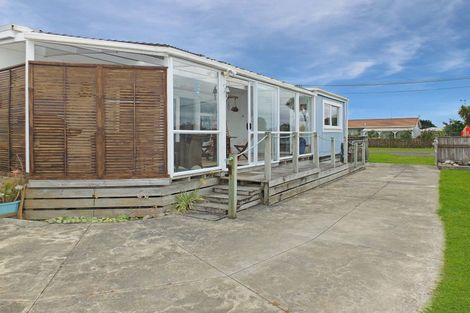 Photo of property in 2a Andresen Street, Foxton Beach, Foxton, 4815