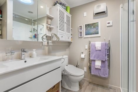 Photo of property in 25a Riverside Road, Orewa, 0931