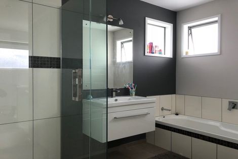 Photo of property in 29 Key West Drive, One Tree Point, 0118