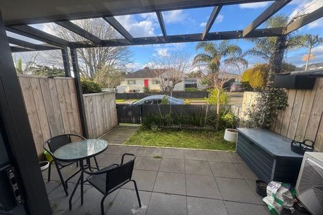 Photo of property in 1d Shamrock Lane, Te Atatu Peninsula, Auckland, 0610