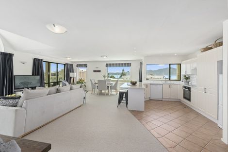 Photo of property in 2a/25 Maclean Street, Paraparaumu Beach, Paraparaumu, 5032