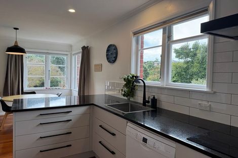 Photo of property in 41 Lincoln Avenue, Tawa, Wellington, 5028