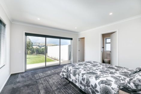 Photo of property in 90 Endeavour Drive, Whitby, Porirua, 5024