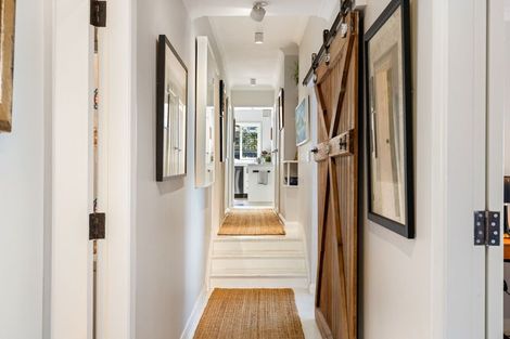 Photo of property in 33 Wade Street, Wadestown, Wellington, 6012