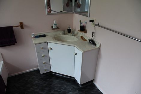 Photo of property in 6 Massey Place, Masterton, 5810