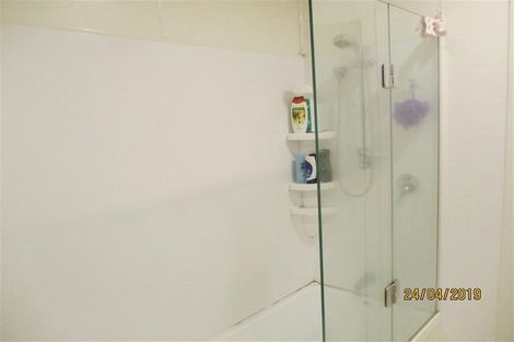 Photo of property in 2 Ilfracombe Place, Burnside, Christchurch, 8053