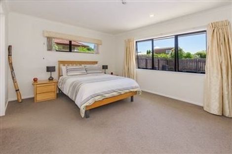 Photo of property in 8 Gandalf Crescent, Paraparaumu, 5032