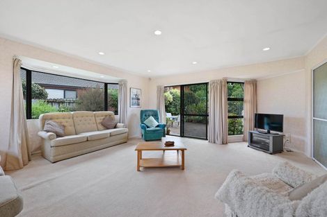 Photo of property in 57 Mirrabooka Avenue, Botany Downs, Auckland, 2010