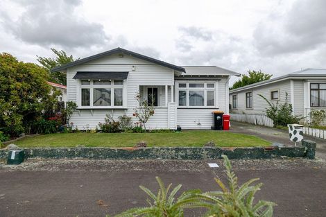 Photo of property in 37 Stewart Crescent, Hokowhitu, Palmerston North, 4410