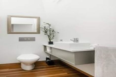 Photo of property in 5 Kaiwharawhara Road, Kaiwharawhara, Wellington, 6035