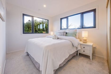 Photo of property in 11 Kaaramuramu Lane, Mangere Bridge, Auckland, 2022