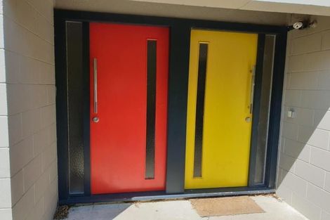 Photo of property in 1/56 Waipani Road, Te Atatu Peninsula, Auckland, 0610