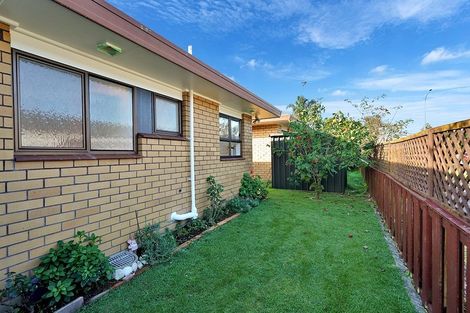Photo of property in 2/282 Shirley Road, Papatoetoe, Auckland, 2025