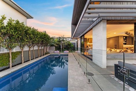 Photo of property in 41 Craig Road, Milford, Auckland, 0620