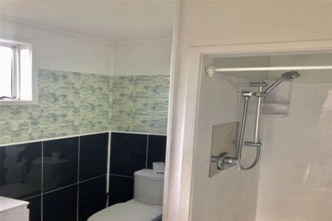 Photo of property in 51 Sturges Road, Henderson, Auckland, 0612