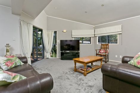 Photo of property in 12 Capri Place, Unsworth Heights, Auckland, 0632