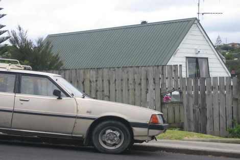 Photo of property in 32 Archers Road, Glenfield, Auckland, 0629