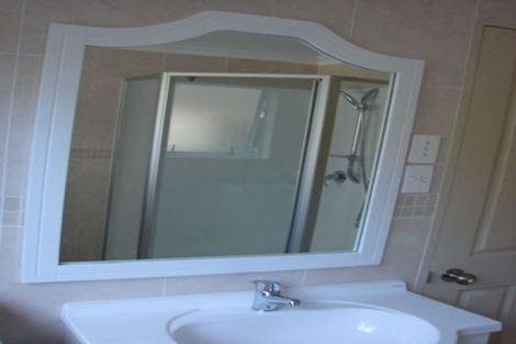 Photo of property in 3a Gretel Place, Hillcrest, Auckland, 0627