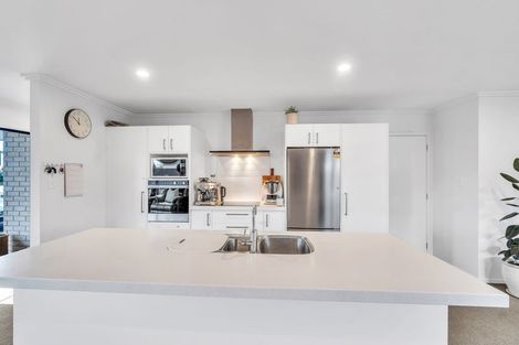 Photo of property in 3 Hineaari Street, Marshland, Christchurch, 8083