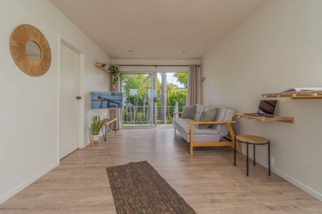 Photo of property in 1/72l Kitchener Road, Milford, Auckland, 0620