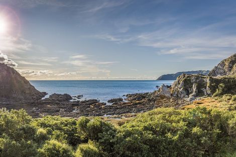 Photo of property in 3 Terrace Road, Titahi Bay, Porirua, 5022