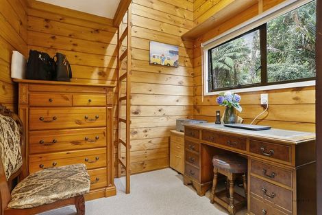 Photo of property in 63 Bush Road, Waiatarua, Auckland, 0604