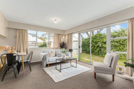 Photo of property in 2/6 Cluny Road, Plimmerton, Porirua, 5026