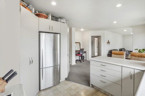 Photo of property in 20 Nobleman Place, Hamilton East, Hamilton, 3216