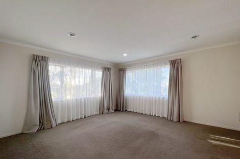 Photo of property in 16 Holland Road, Hillcrest, Auckland, 0627