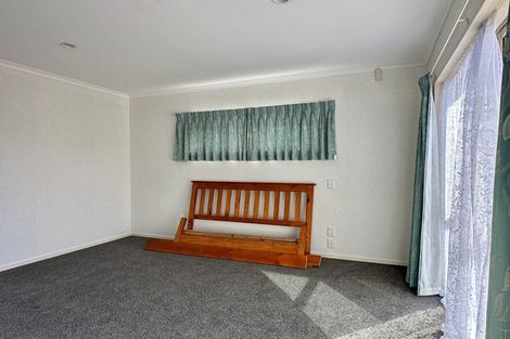 Photo of property in 10 Brosna Place, East Tamaki, Auckland, 2016