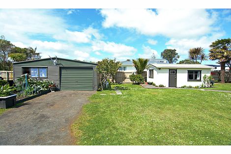 Photo of property in 18 Ronald Avenue, Glenbrook, Waiuku, 2681