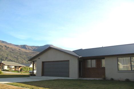 Photo of property in 1 Lansdown Street, Wanaka, 9305