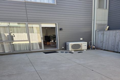 Photo of property in 14 Rauriki Lane, Rosehill, Papakura, 2113