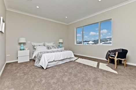 Photo of property in 16 Gumdigger Rise, Silverdale, 0932