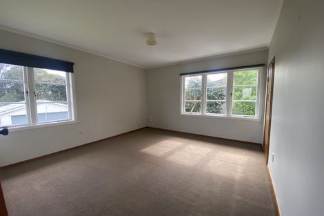 Photo of property in 32 Kervil Avenue, Te Atatu Peninsula, Auckland, 0610