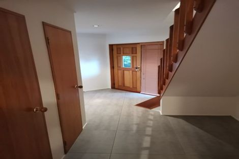 Photo of property in 1/29 Radiata Lane, Chatswood, Auckland, 0626