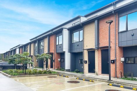 Photo of property in 31 Parkwood Avenue, Westgate, Auckland, 0614