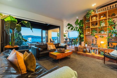 Photo of property in 30 Nihinihi Avenue, Raglan, 3225