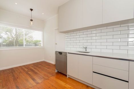 Photo of property in 14 Oban Road, Westmere, Auckland, 1022