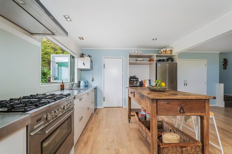 Photo of property in 556 Boat Harbour Road, Whenuakite, Whitianga, 3591