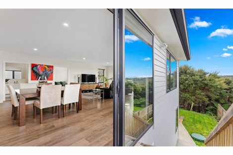 Photo of property in 5 Libertia Lane, Orewa, 0931