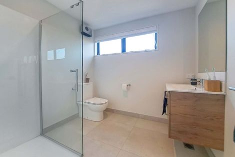 Photo of property in 3/48 Glen Road, Stokes Valley, Lower Hutt, 5019